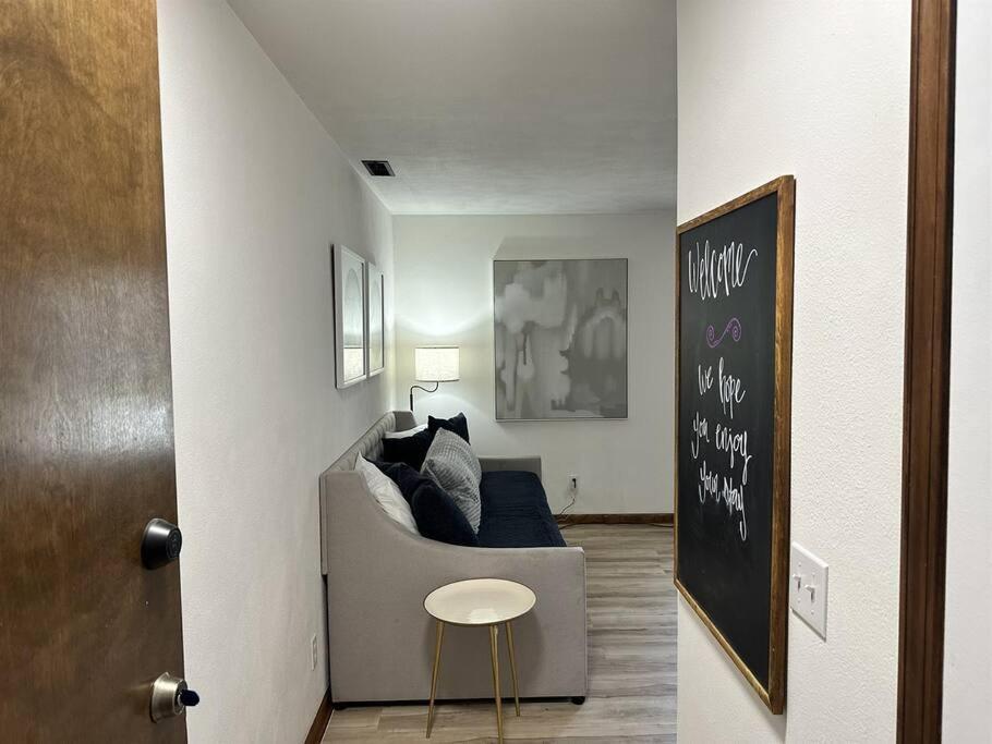 Capital Suite On 6Th Street - King Bed / Downtown! Springfield Buitenkant foto