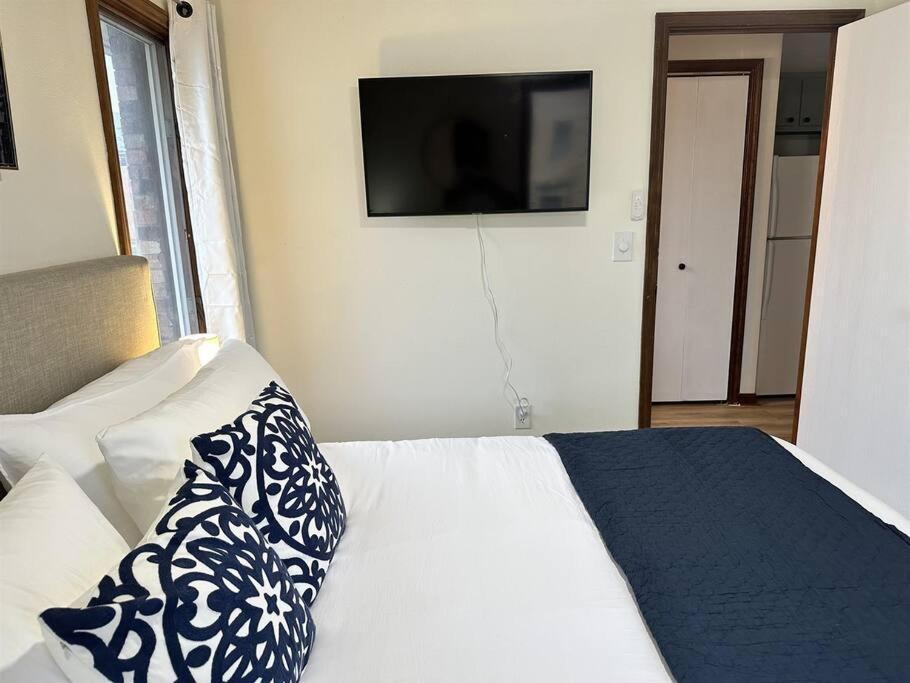 Capital Suite On 6Th Street - King Bed / Downtown! Springfield Buitenkant foto